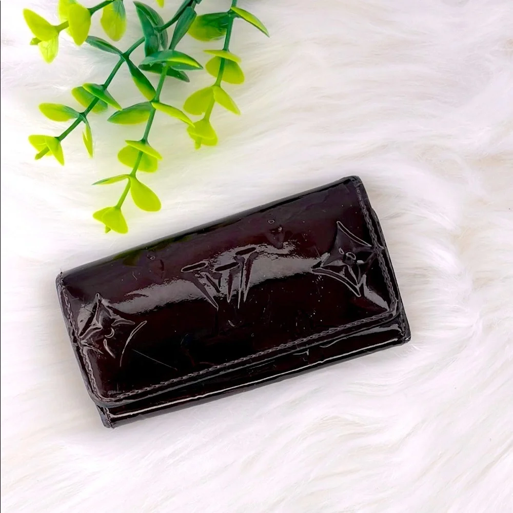 Louis Vuitton Vernis 4 Ring Key Holder‎